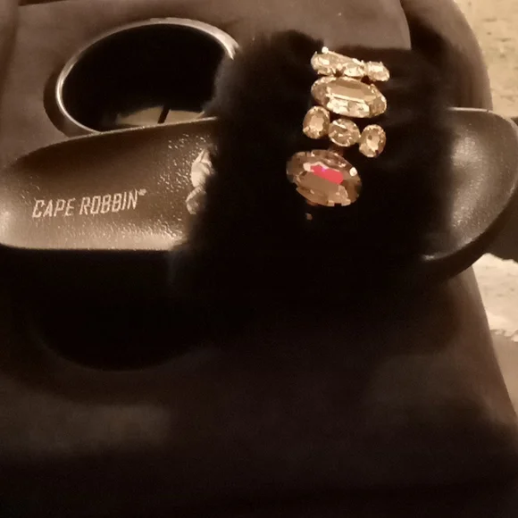 Sandals - Picture 2 of 6